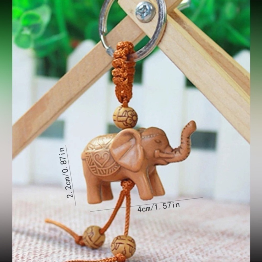 1 LEFT! Vintaged Beaded Elephant Keychain - Picture 2 of 4